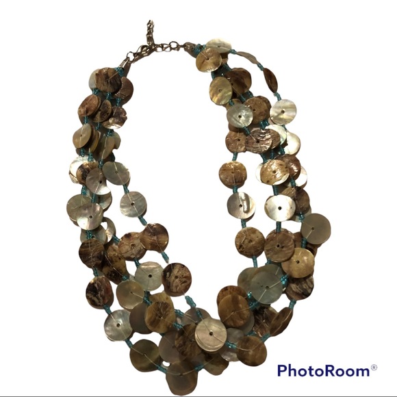 Tan and Cream Shell-like Choker - Picture 1 of 4